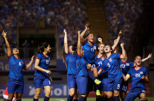 更需组合间 更需组合间